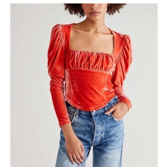 NWT Free People Hold Me Puff Sleeve Velvet Top in crush blush - Picture 2 of 5